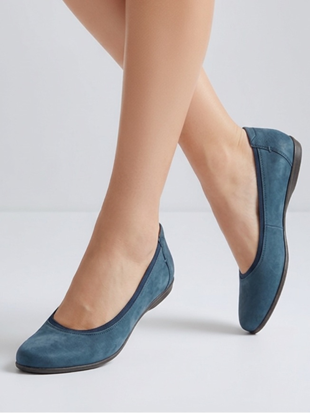 Cobb Hill Womens Navy Blue Nubuck Leather Low Wedge Comfort Pumps Round Toe sz 9